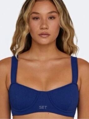 Set Active blue contour sports bra